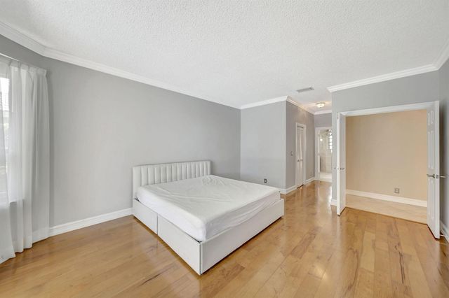 6420 NW 41st Street, Coral Springs, FL 33067