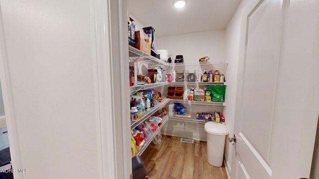 1578 Henline Way, Waterville, OH 43566