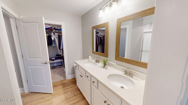1578 Henline Way, Waterville, OH 43566