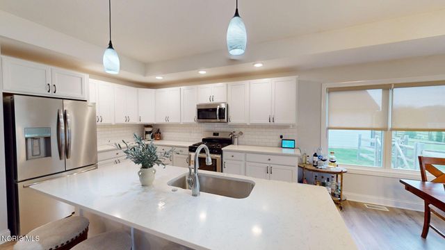 1578 Henline Way, Waterville, OH 43566