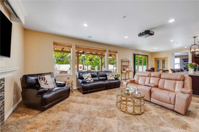 6137 Ridgemont, La Verne, CA 91750