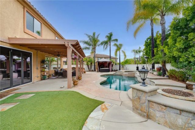 6137 Ridgemont, La Verne, CA 91750