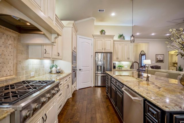 111 Mountain Laurel Drive, Montgomery, TX 77316