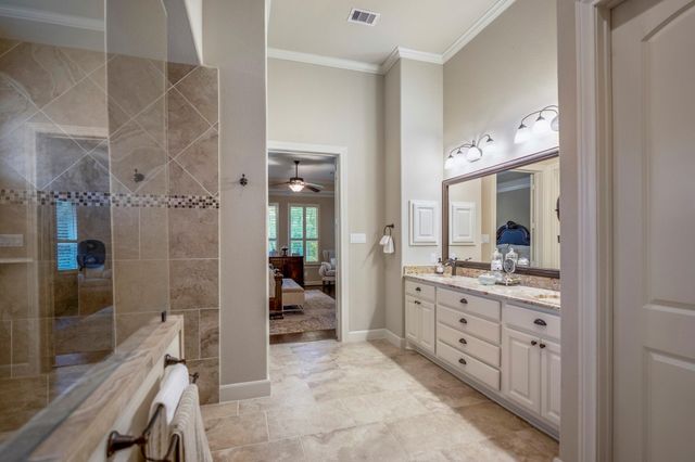 111 Mountain Laurel Drive, Montgomery, TX 77316