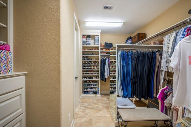 111 Mountain Laurel Drive, Montgomery, TX 77316