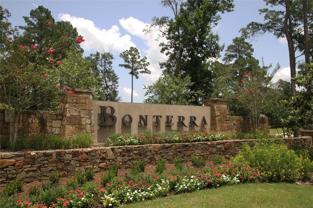 111 Mountain Laurel Drive, Montgomery, TX 77316