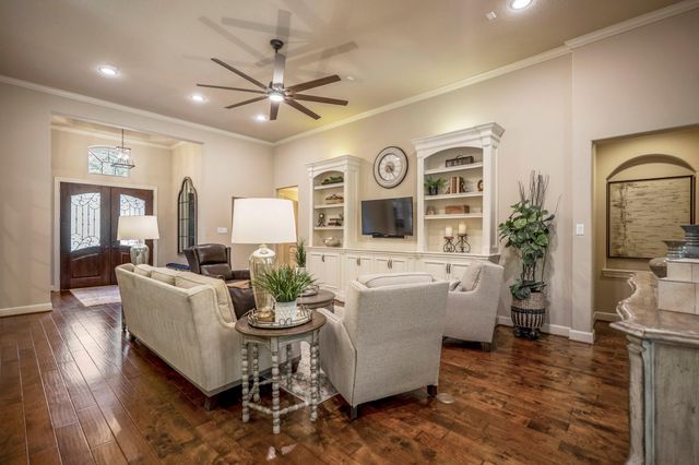 111 Mountain Laurel Drive, Montgomery, TX 77316