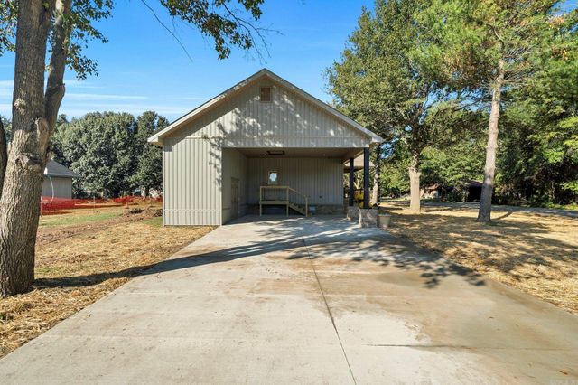 301 Dogwood, Caraway, AR 72419
