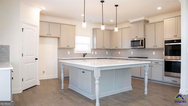 304 Garnet Drive, Bonaire, GA 31005