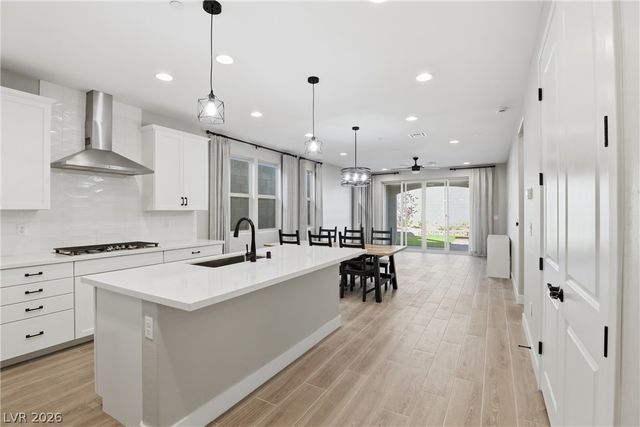 11852 River Hawk Avenue, Las Vegas, NV 89138