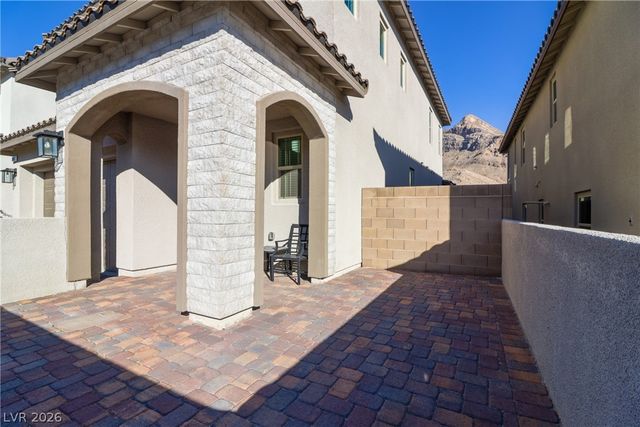 11852 River Hawk Avenue, Las Vegas, NV 89138