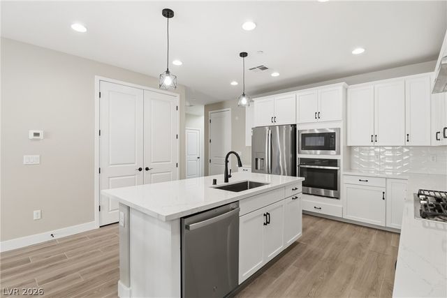 11852 River Hawk Avenue, Las Vegas, NV 89138