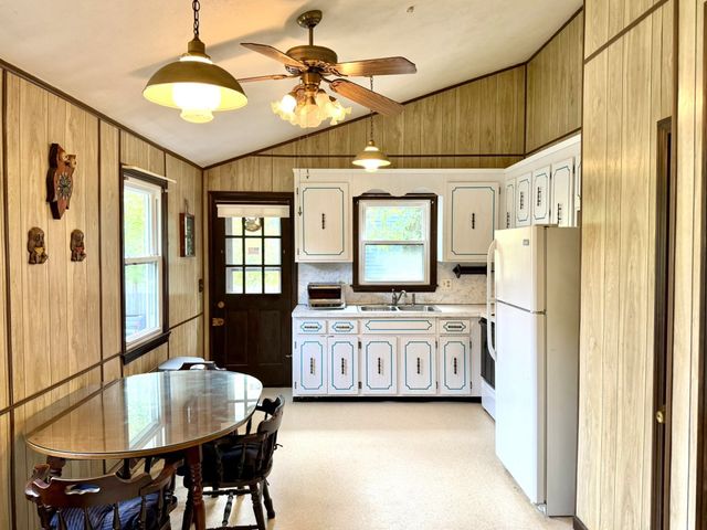 110 Hubbard Ave, Brockton, MA 02301