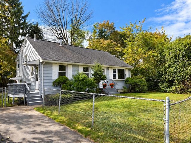 110 Hubbard Ave, Brockton, MA 02301