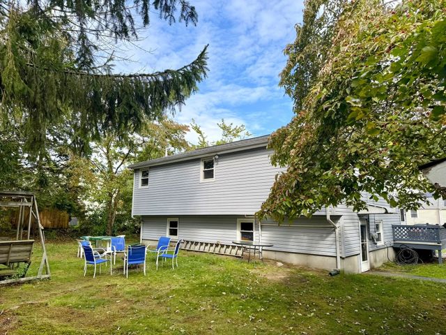 110 Hubbard Ave, Brockton, MA 02301