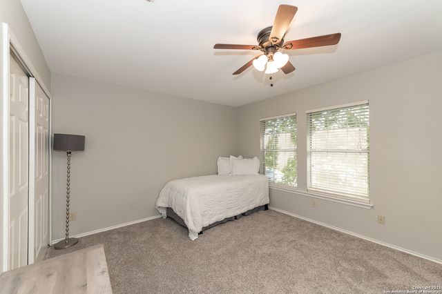 2961 WHITE PINE DR, Schertz, TX 78154