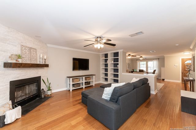 2961 WHITE PINE DR, Schertz, TX 78154