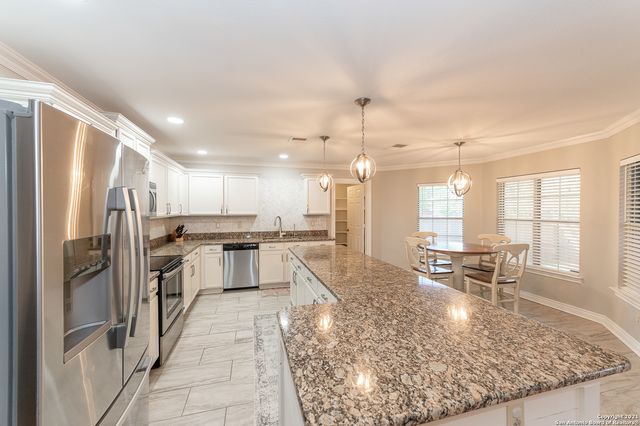 2961 WHITE PINE DR, Schertz, TX 78154