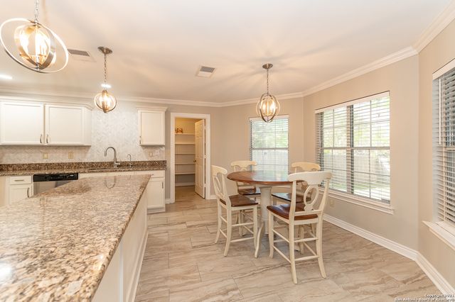 2961 WHITE PINE DR, Schertz, TX 78154