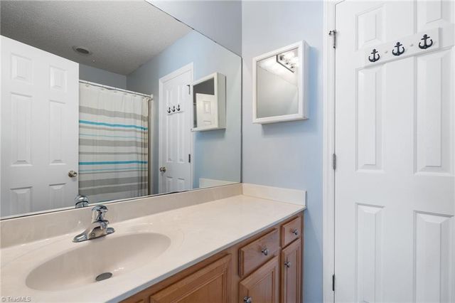 556 Oxford Street, Winston-salem, NC 27103