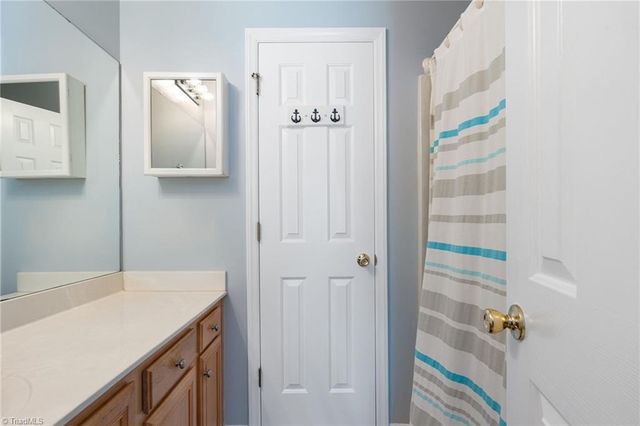 556 Oxford Street, Winston-salem, NC 27103