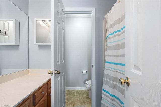 556 Oxford Street, Winston-salem, NC 27103