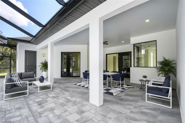 219 33rd AVE NW, Naples, FL 34120