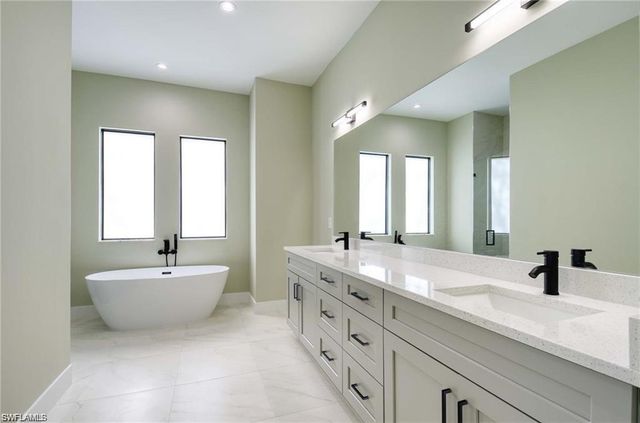 219 33rd AVE NW, Naples, FL 34120
