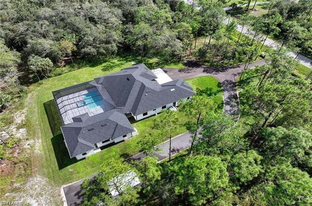 219 33rd AVE NW, Naples, FL 34120