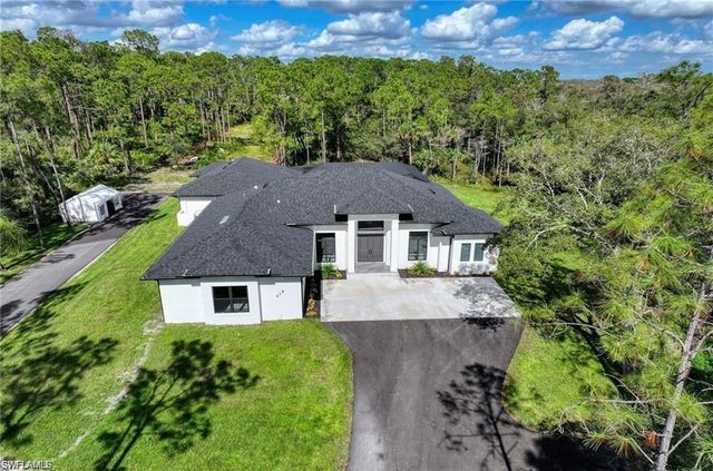 219 33rd AVE NW, Naples, FL 34120