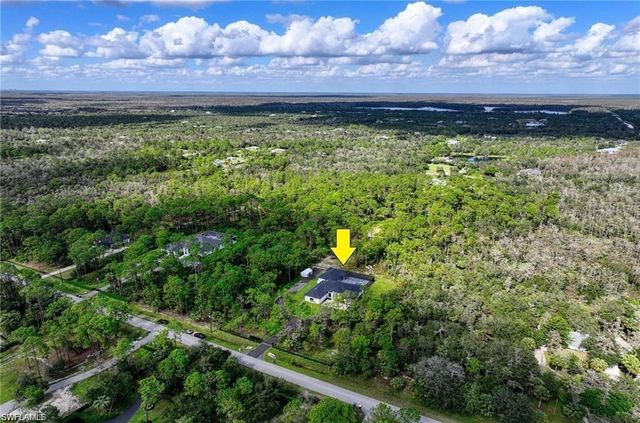 219 33rd AVE NW, Naples, FL 34120