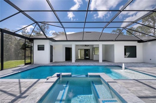 219 33rd AVE NW, Naples, FL 34120