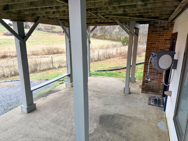 660 Gibbs Ln, Gallatin, TN 37066