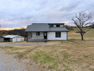 660 Gibbs Ln, Gallatin, TN 37066
