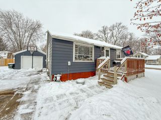 615 W 9th Street, Sterling, IL 61081