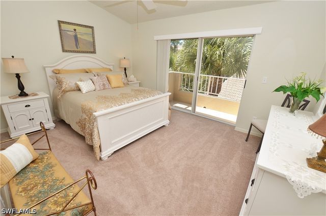 1044 Woodshire LN B210, Naples, FL 34105