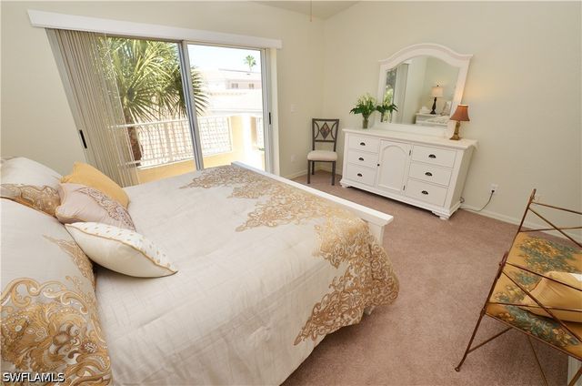 1044 Woodshire LN B210, Naples, FL 34105