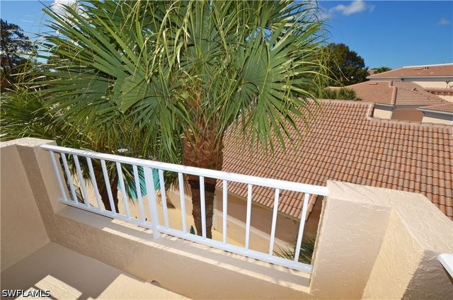 1044 Woodshire LN B210, Naples, FL 34105
