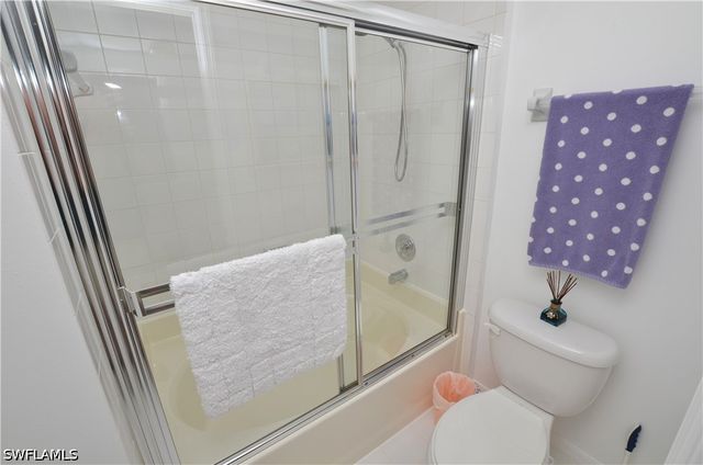 1044 Woodshire LN B210, Naples, FL 34105