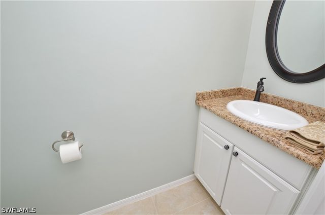 1044 Woodshire LN B210, Naples, FL 34105