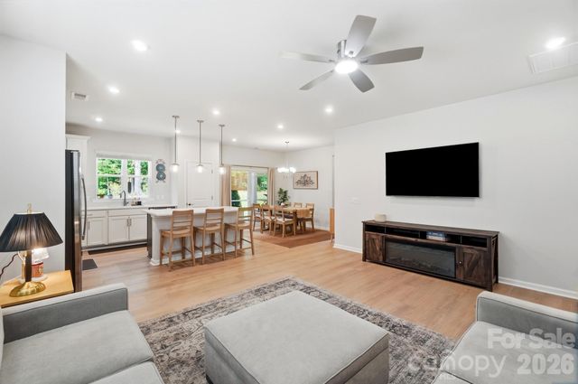 8205 Franklin Trail Street, Mint Hill, NC 28227