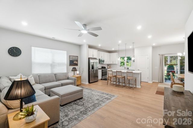 8205 Franklin Trail Street, Mint Hill, NC 28227