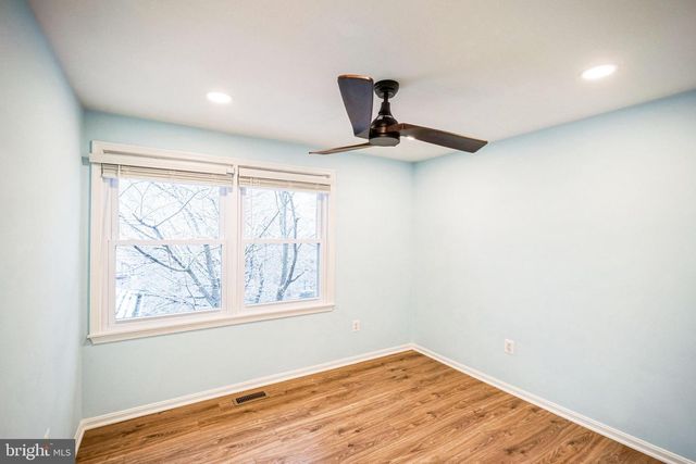 16080 DEER PARK DR, Dumfries, VA 22025