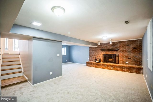 16080 DEER PARK DR, Dumfries, VA 22025