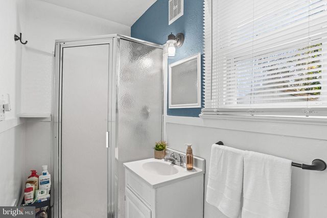 1 ASH LANE, Cleona, PA 17042