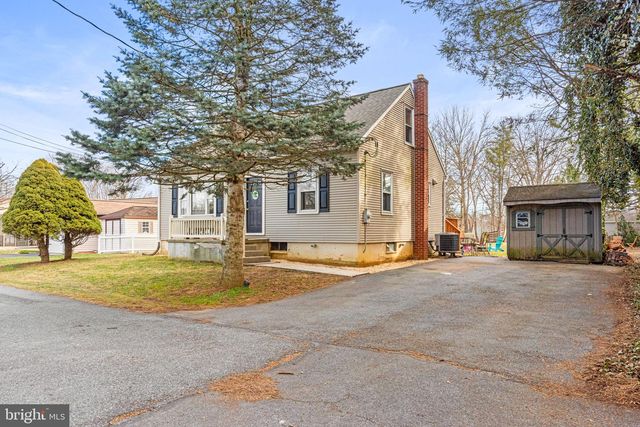 1 ASH LANE, Cleona, PA 17042