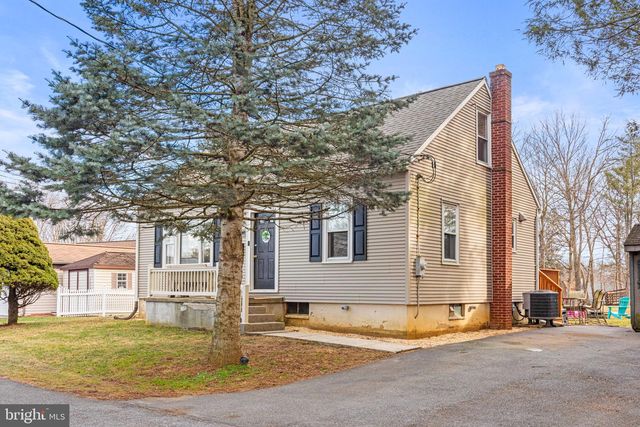 1 ASH LANE, Cleona, PA 17042