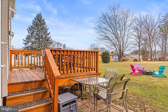 1 ASH LANE, Cleona, PA 17042