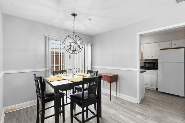 13915 Brookgreen Drive, Dallas, TX 75240