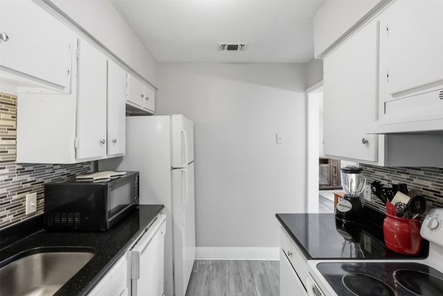 13915 Brookgreen Drive, Dallas, TX 75240